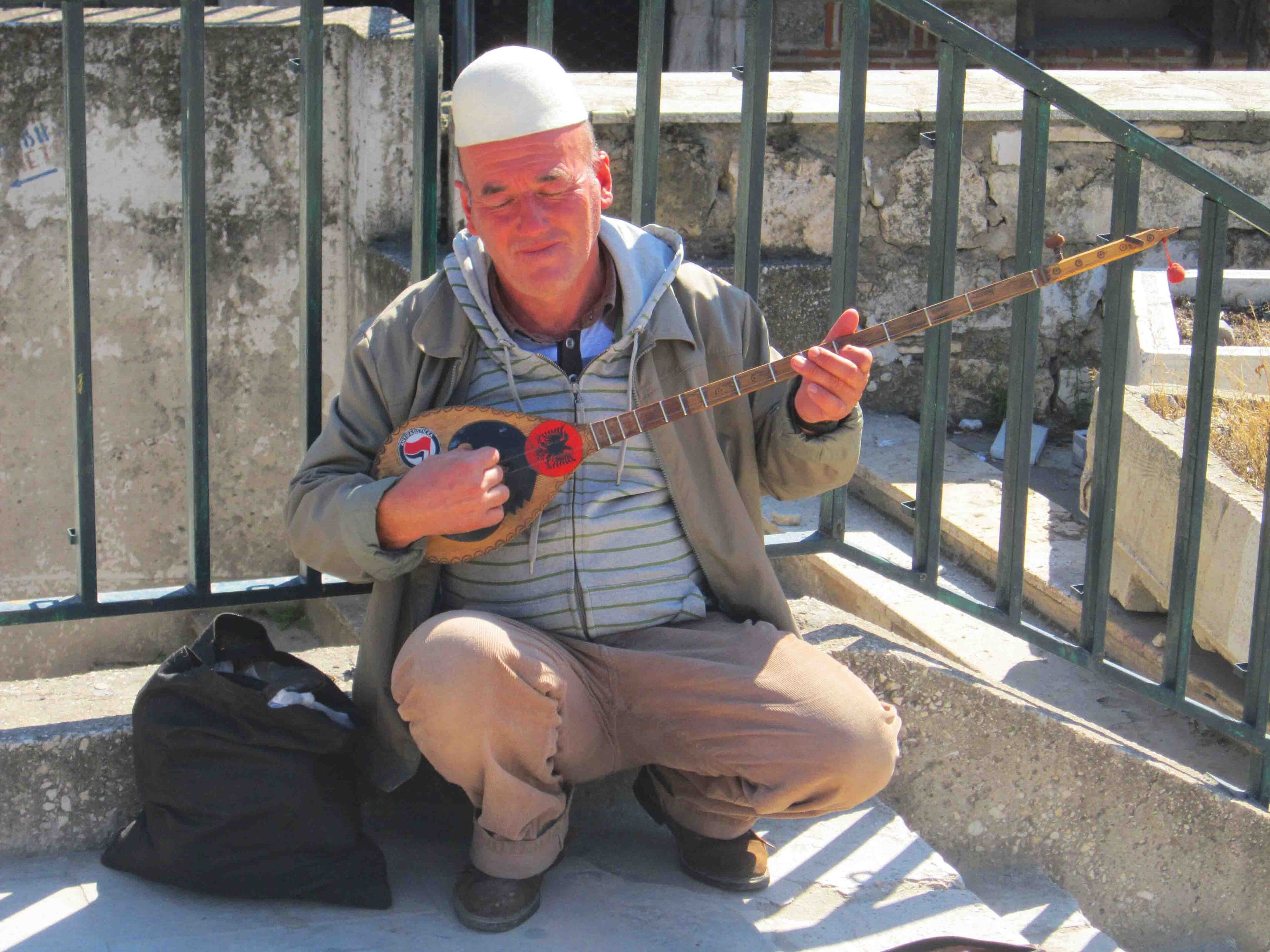 A long-necked Albanian çiftelia lute with two strings