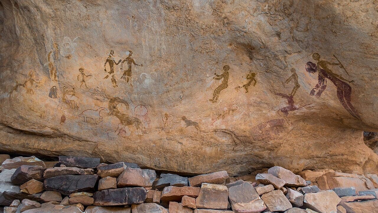 Sandstone rock formations and natural arches in Tassili n'Ajjer national park